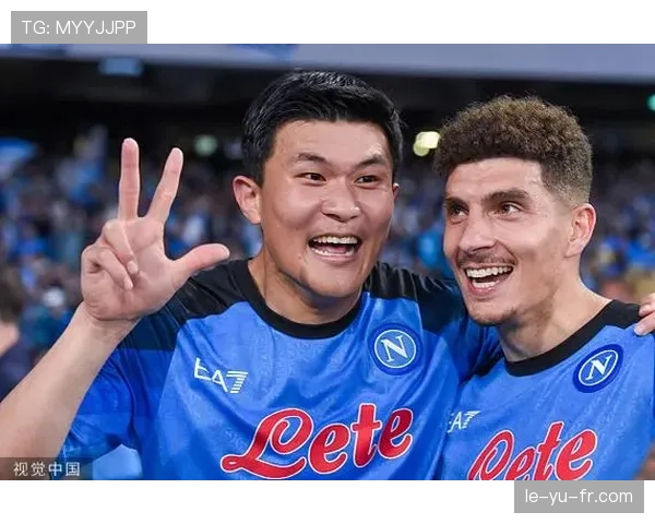 金玟哉巅峰时刻闪耀赛场，铁血防守尽显足球才华与激情