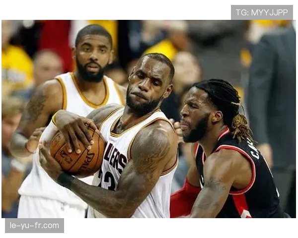 奥斯梅亨社媒粉丝激增，场外影响力迅速崛起