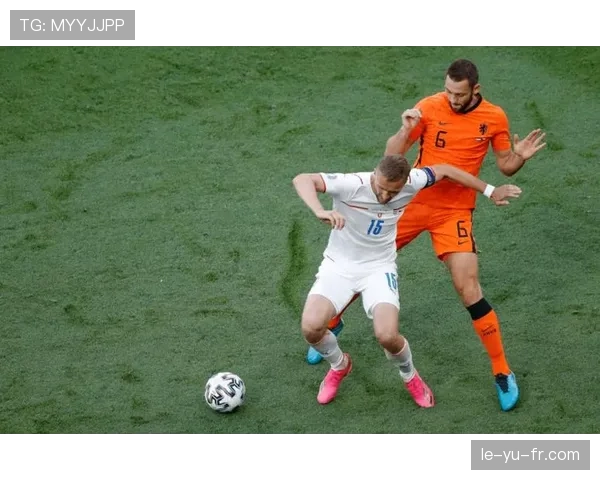 德里赫特防守稳健全能表现引关注：从精准传球到关键拦截尽显大将风范