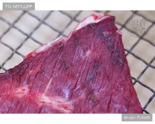 卡瓦尼这待遇，纽约的星光都盖不过他家冰箱那堆进口牛排啊