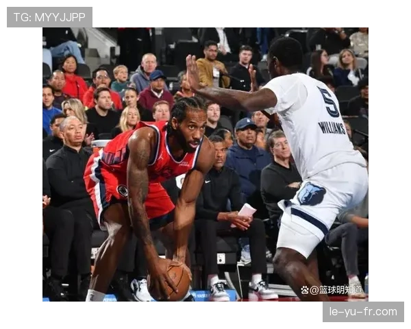 伦纳德利用挡拆拉开空间提升关键时刻三分效率