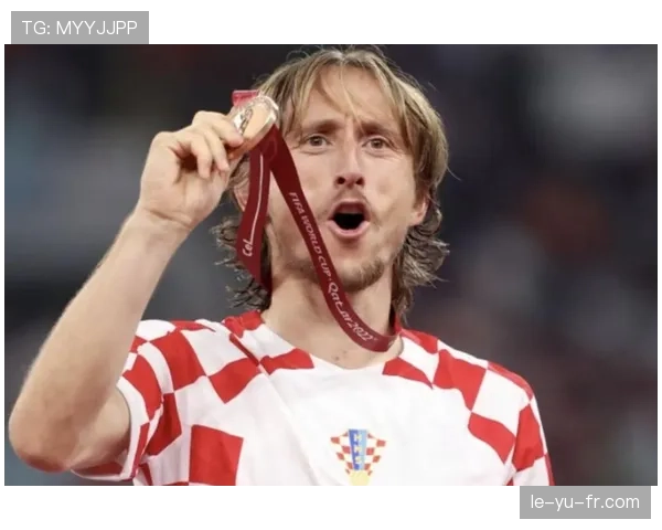 莫德里奇38岁还在跑全场，回家倒头就睡？