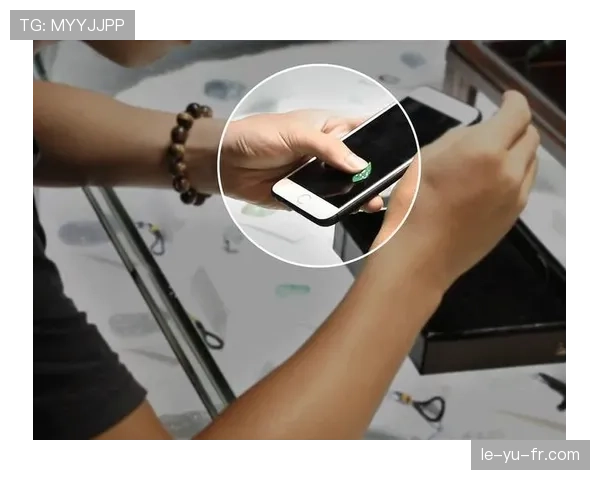 唐佳豪随手一发就像在比谁更阔绰，刷完我只想把钱包藏起来